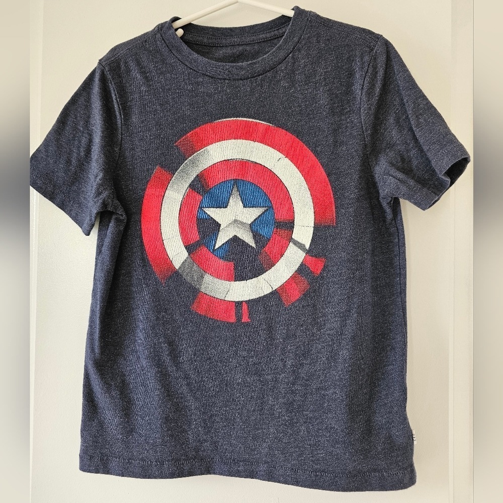 szS GAP Kids Marvel Captain America Tee Vintage Graphic Retro Disney Avengers
